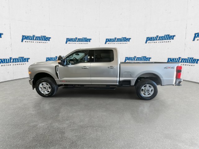 New 2027 Silver Ford XLT image 7