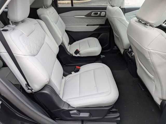 New 2026 Agate Black Metallic Ford Platinum™ image 20