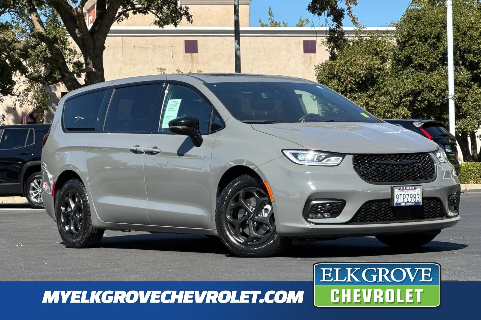 2023 Chrysler Pacifica Hybrid Limited