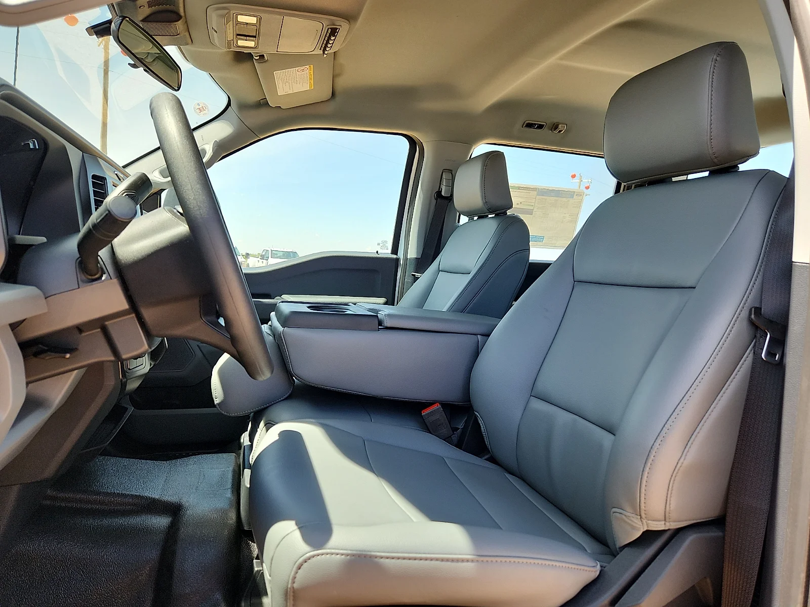 New 2026 Oxford White Ford F-450® XL image 17