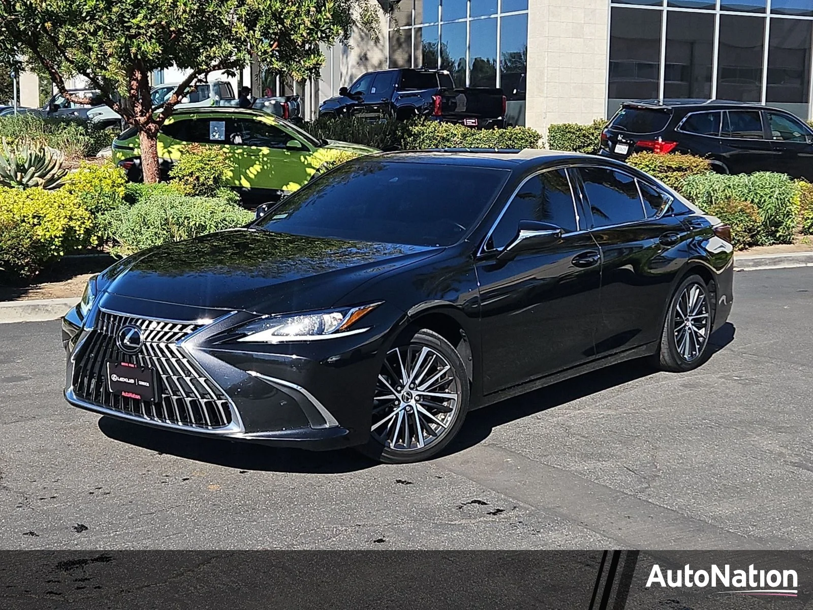2025 Lexus ES