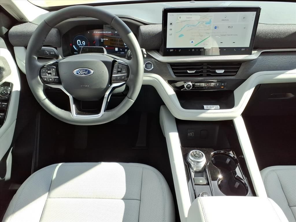 2026 Ford Explorer Platinum - Photo 16