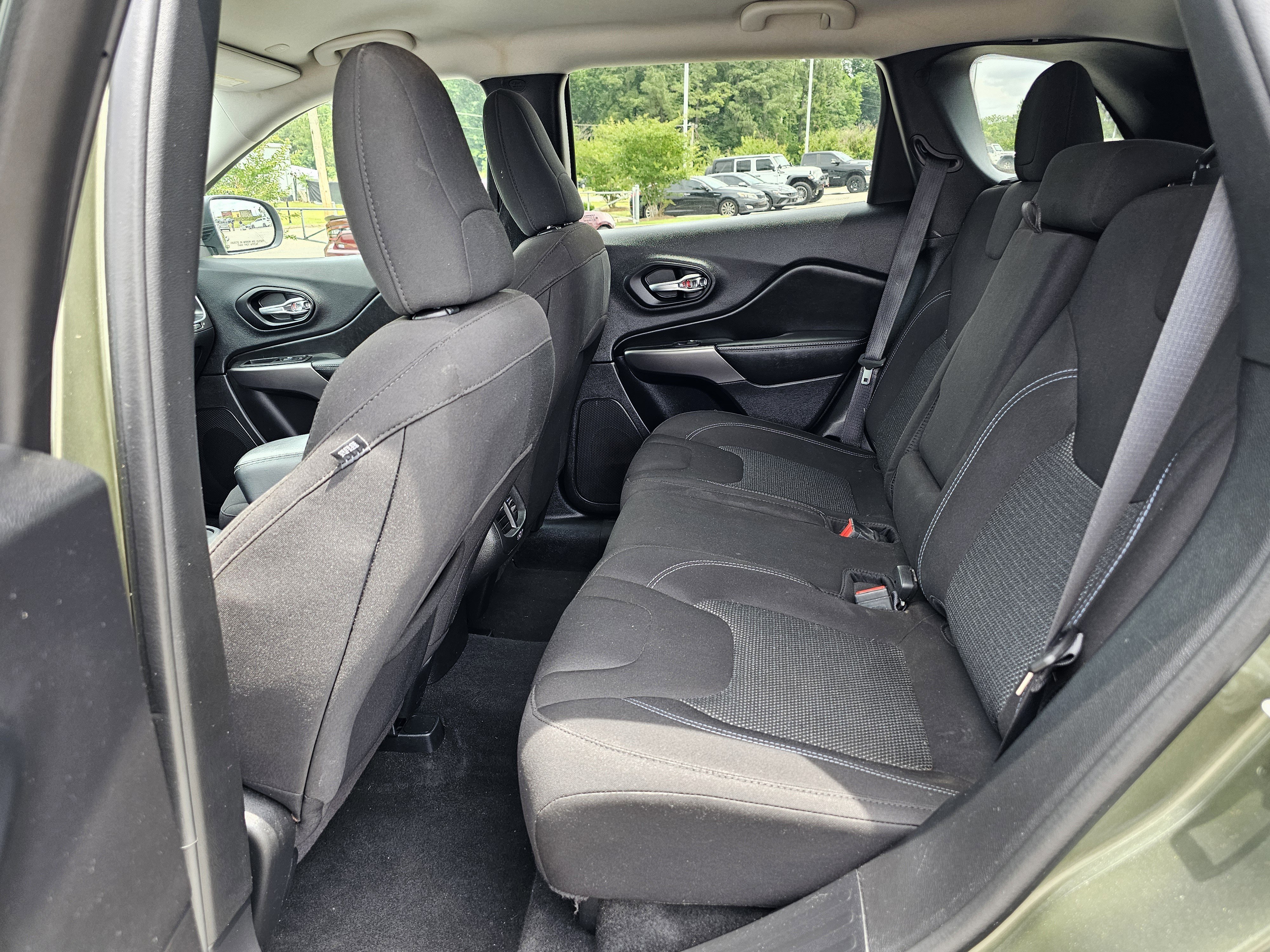 2021 Jeep Cherokee Latitude - Photo 29