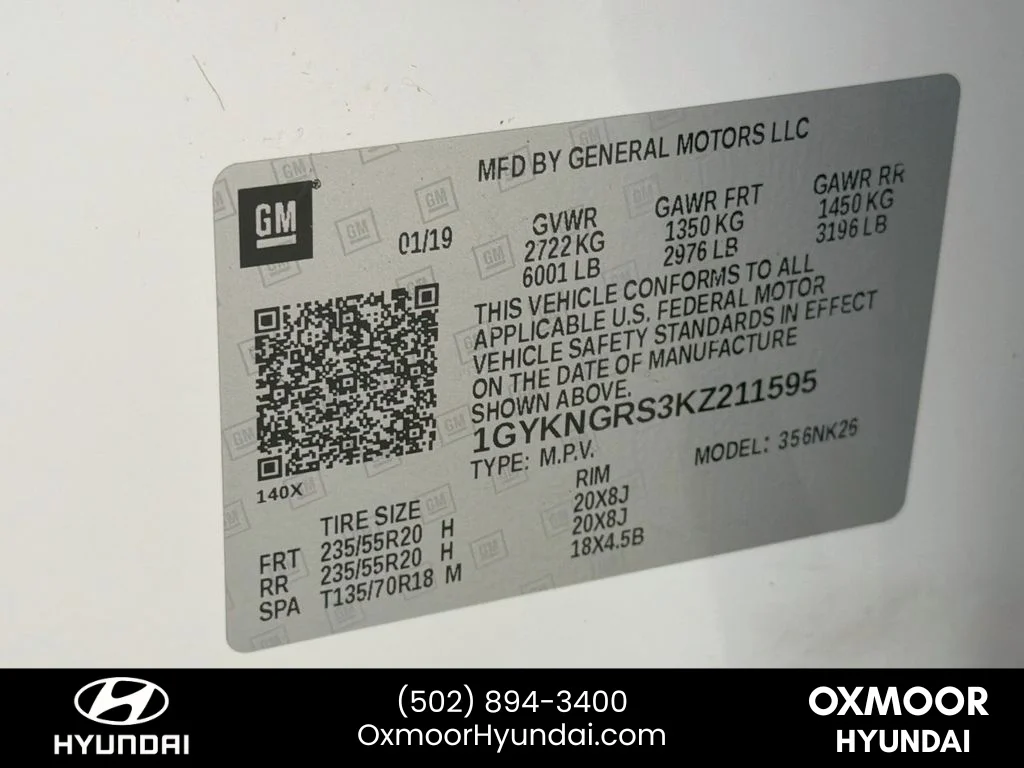 Used 2019 Crystal White Tricoat Cadillac Platinum AWD image 33
