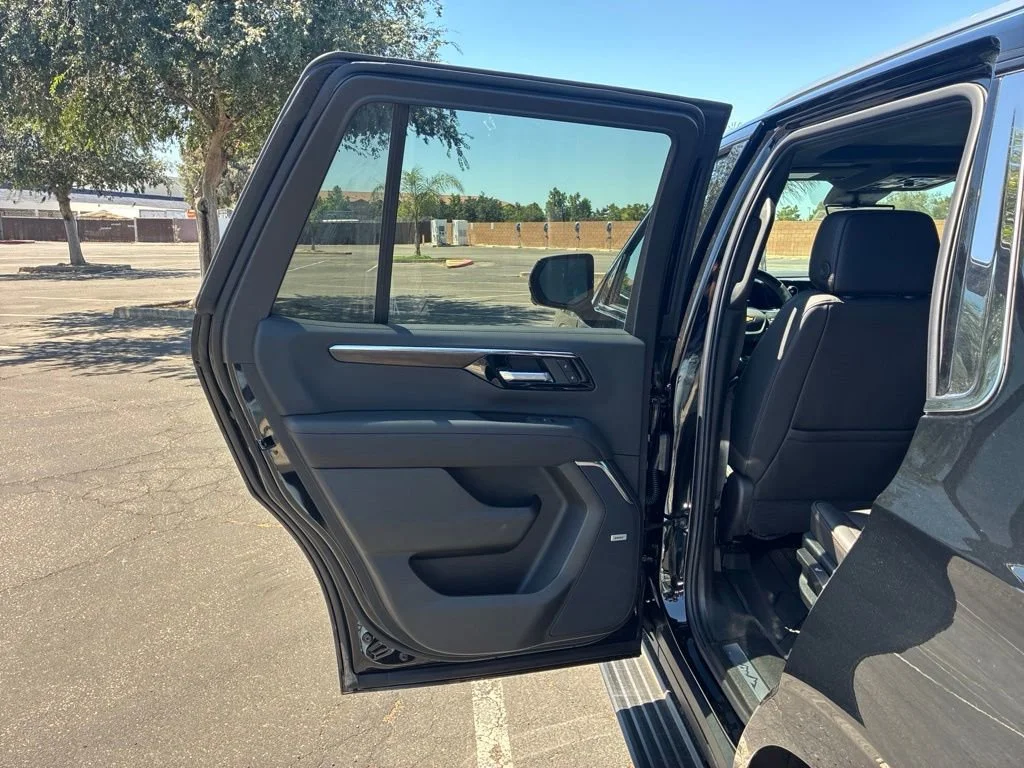 New 2026 Black Chevrolet High Country image 17