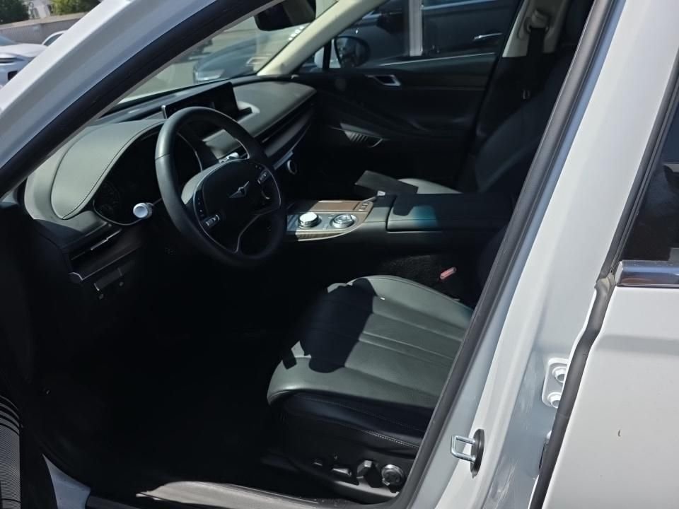 Certified Used 2024 White Genesis Advanced image 8