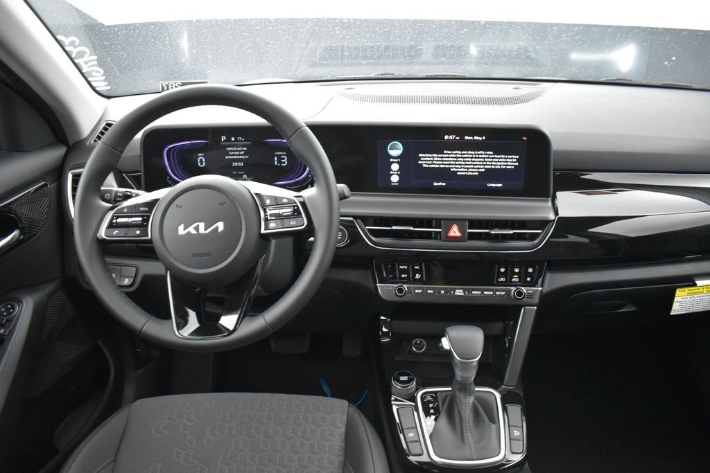 New 2026 Pluton Blue / Black Roof Kia S image 10
