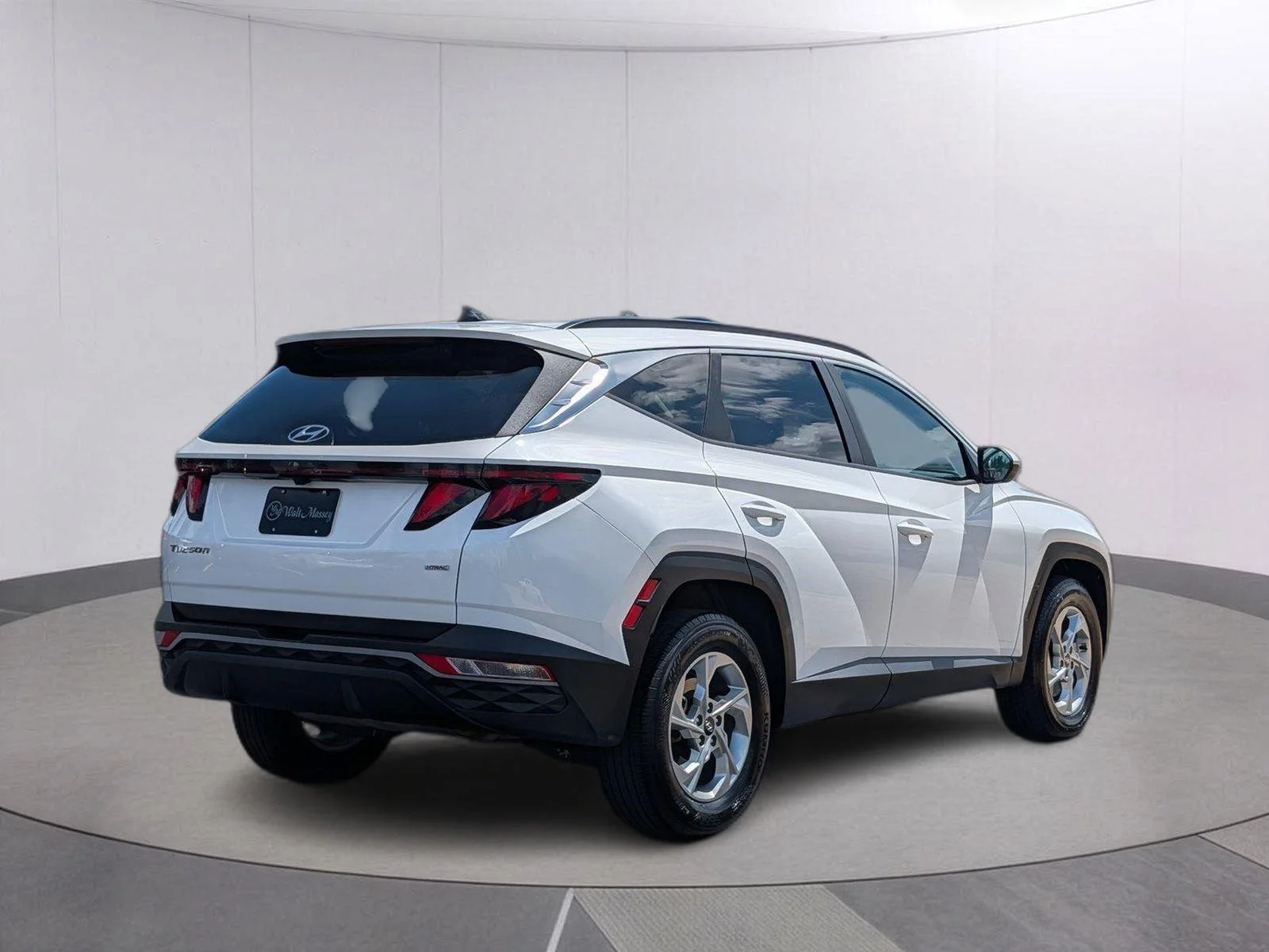 Used 2024 White Pearl Hyundai SEL image 5