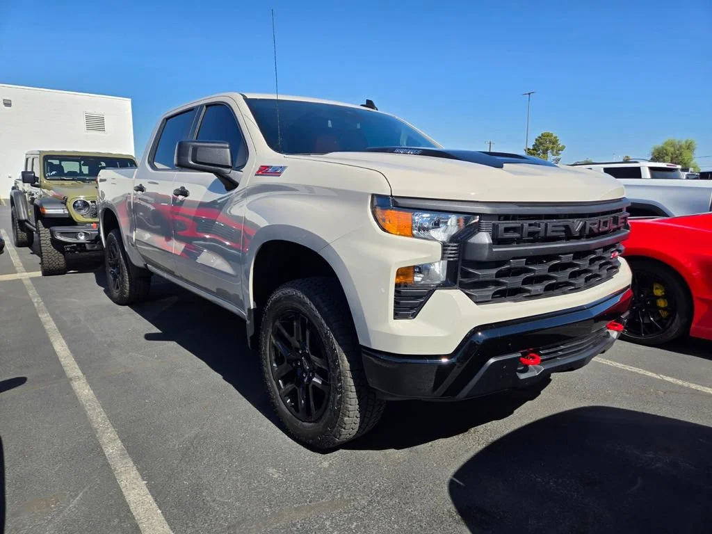 Used 2026 White Sands Chevrolet Custom Trail Boss image 1