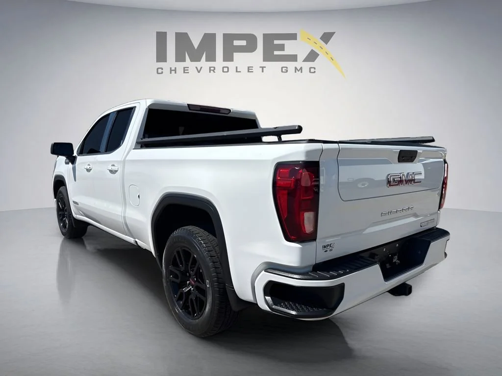 Used 2021 SUMMIT WHITE GMC Elevation image 3