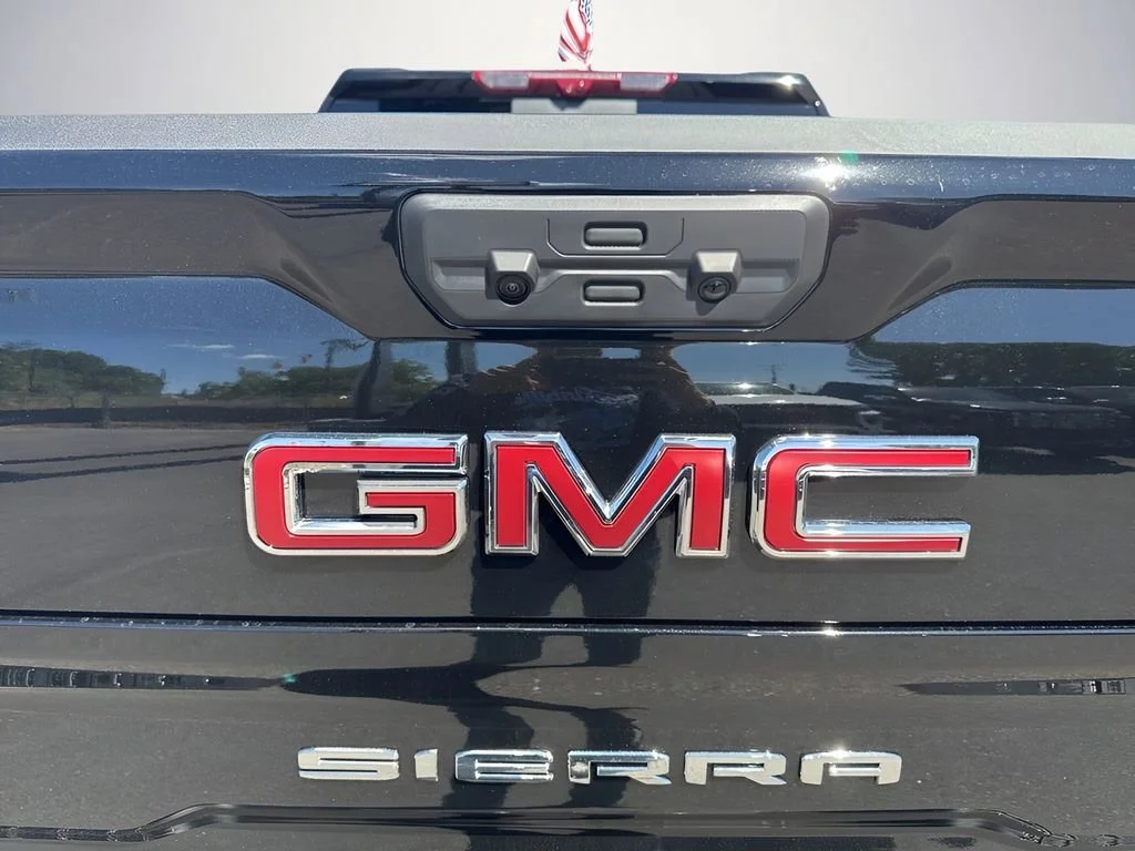 New 2026 Onyx Black GMC AT4 image 31