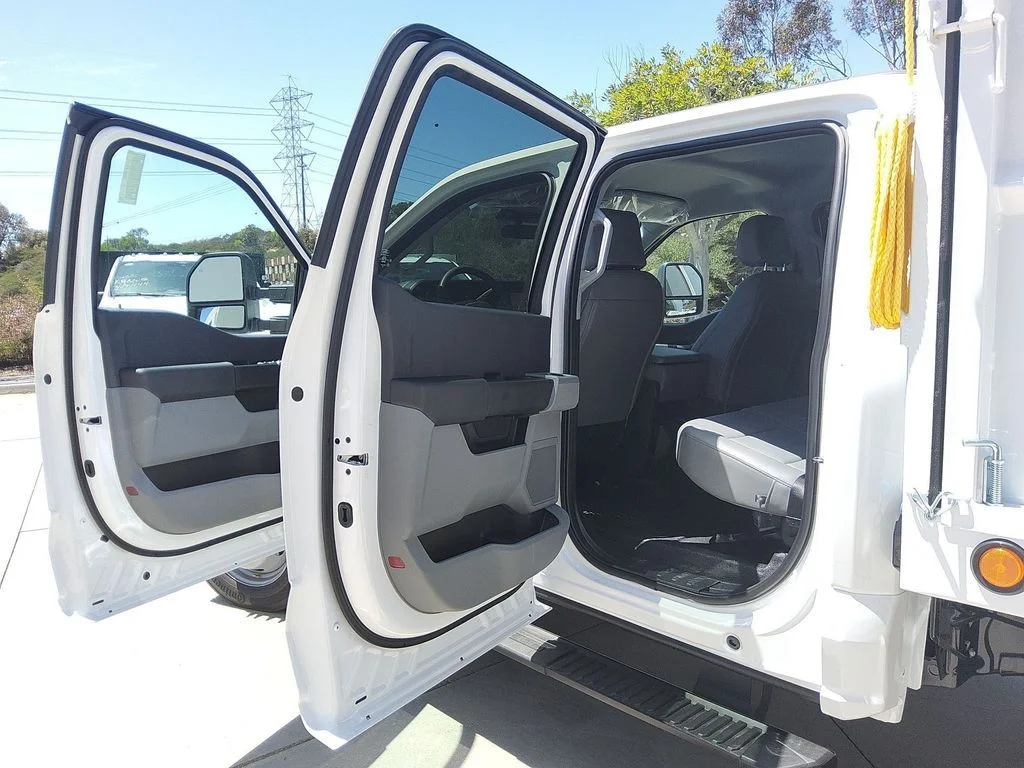 New 2026 Oxford White Ford XL image 15
