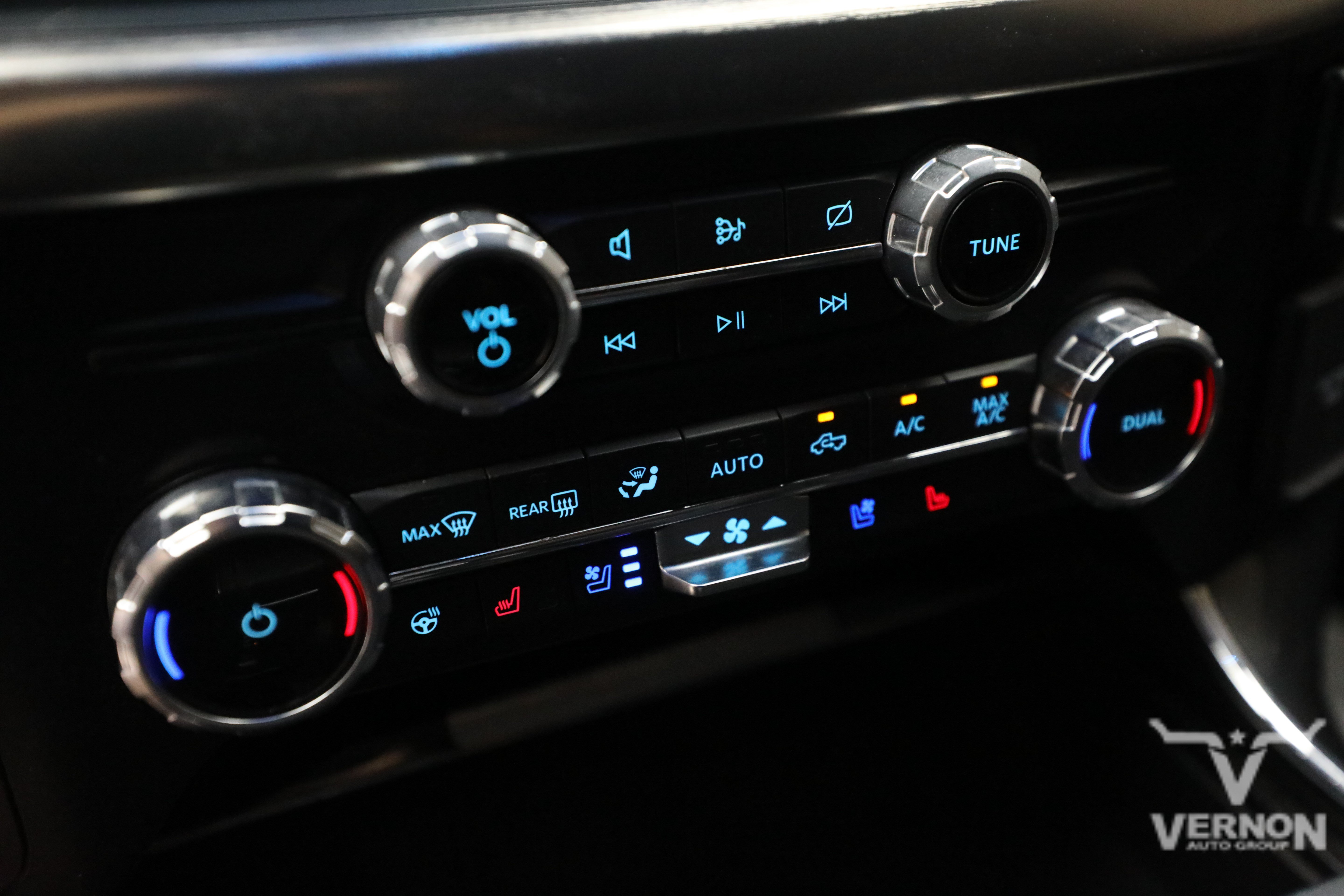 Used 2022 Agate Black Metallic Ford Y image 23