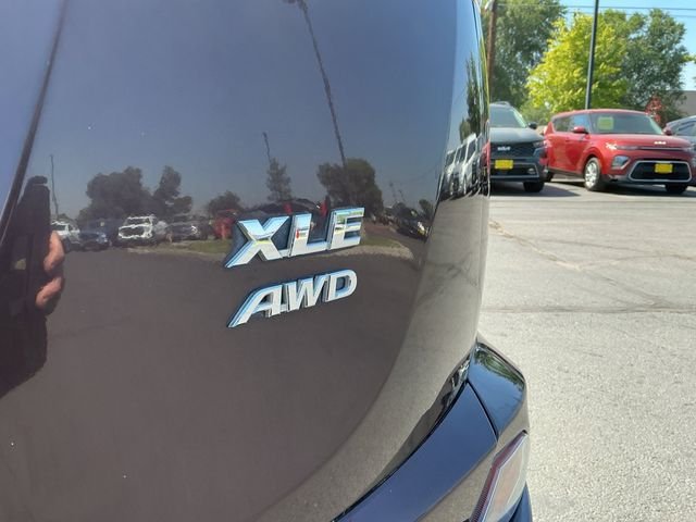 Used 2018 Black Toyota XLE image 27