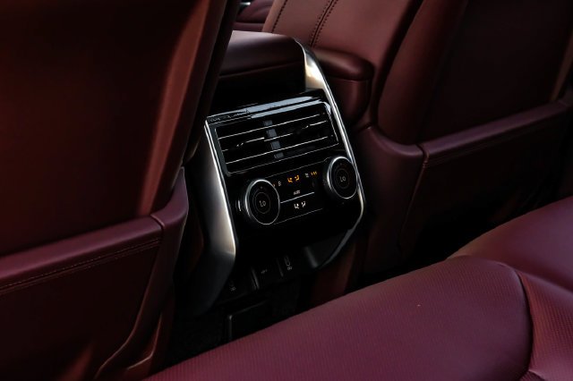 2026 Land Rover Range Rover SE - Photo 48