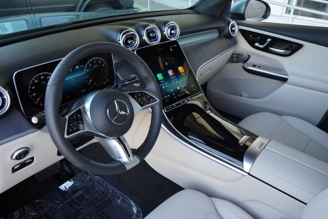 New 2026 Verde Silver Metallic Mercedes-Benz GLC 300 image 26
