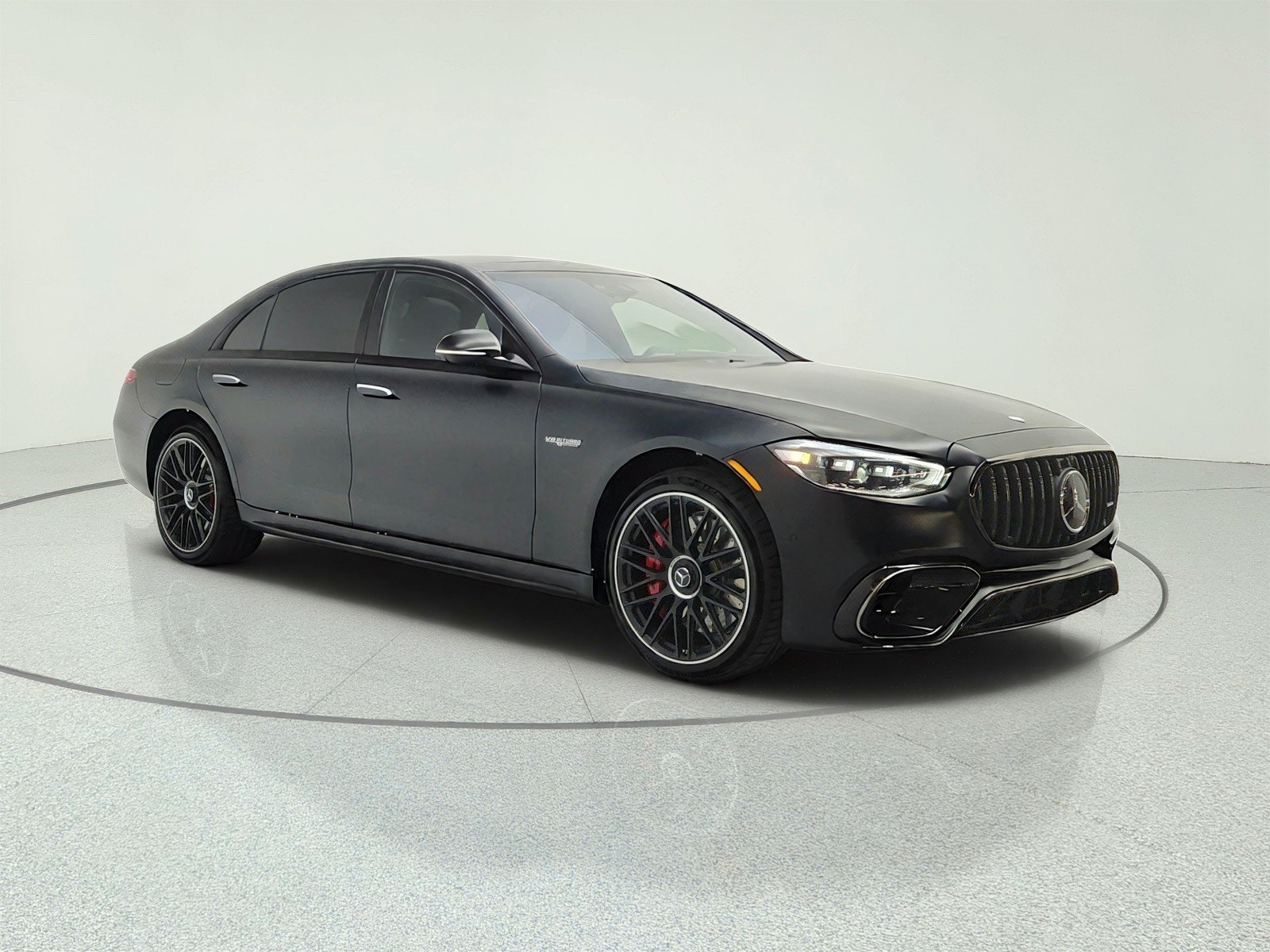Used 2025 MANUFAKTUR Signature Night Black Magno Mercedes-Benz AMG® S 63 E 4MATIC Sedan image 3