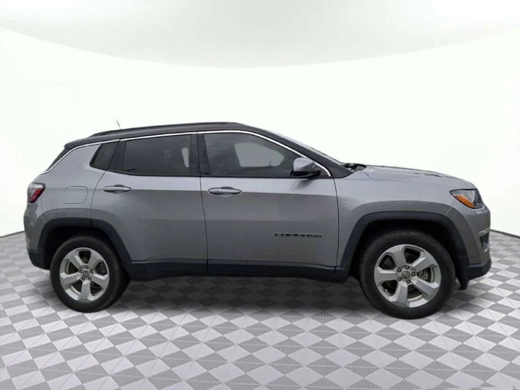 Used 2020 Jeep Compass Latitude with VIN 3C4NJCBB8LT121224 for sale in Lake City, FL