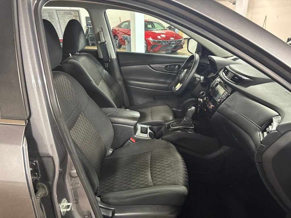 Used 2020 Gray Nissan S image 24