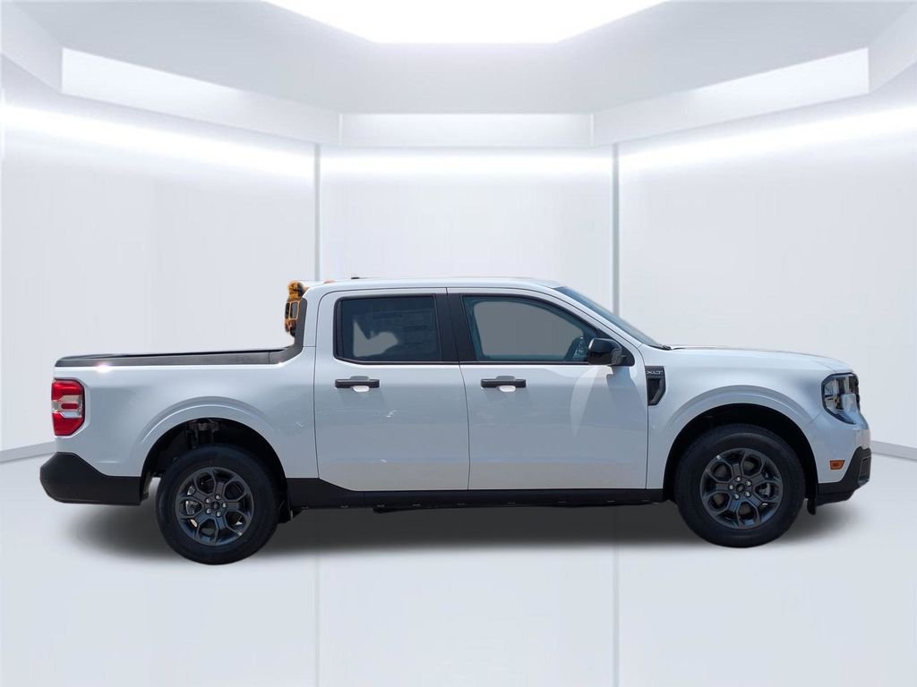 2025 Ford Maverick XLT - Photo 8
