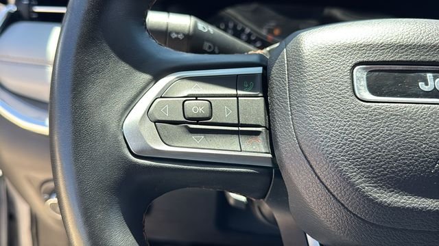 Used 2022 Silver Jeep Limited image 24