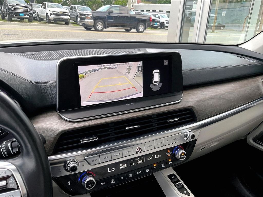 Used 2021 White Kia EX image 20