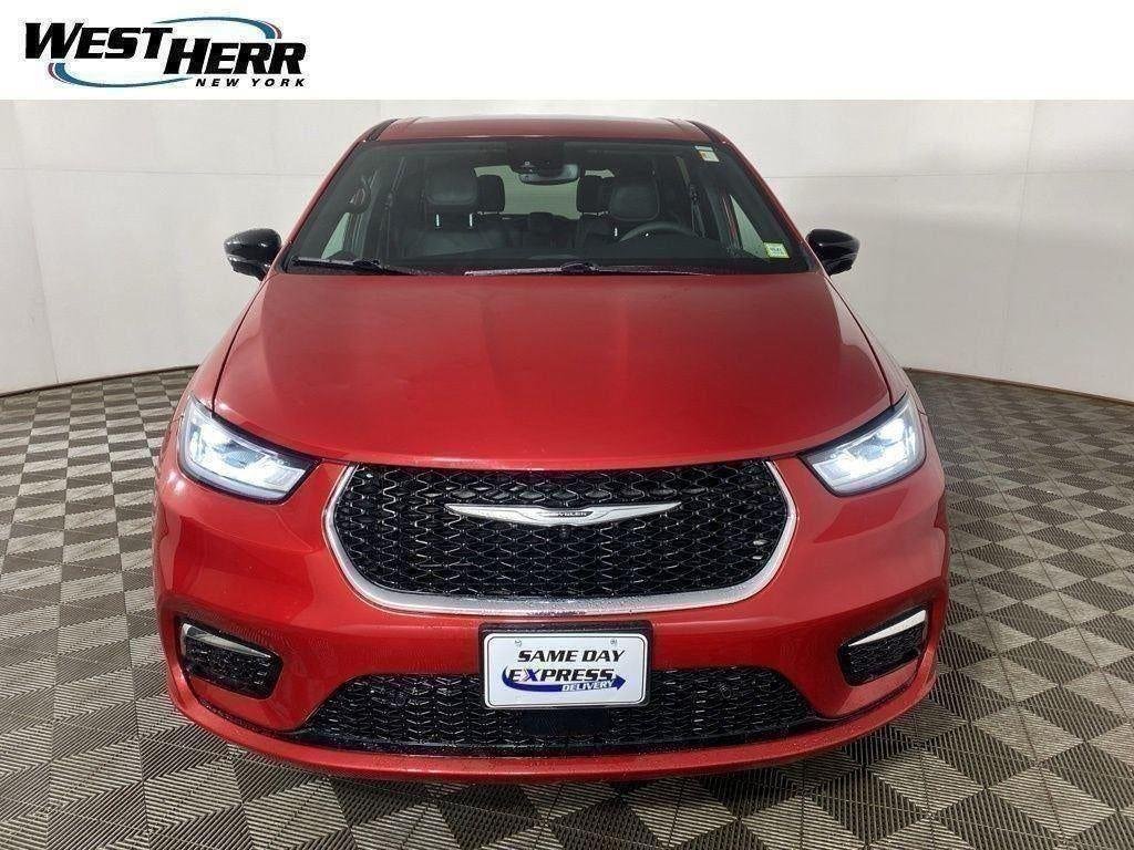 Used 2026 Red Hot Pearlcoat Chrysler Select AWD image 53