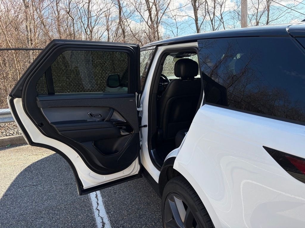 Used 2024 White Land Rover Dynamic SE image 12