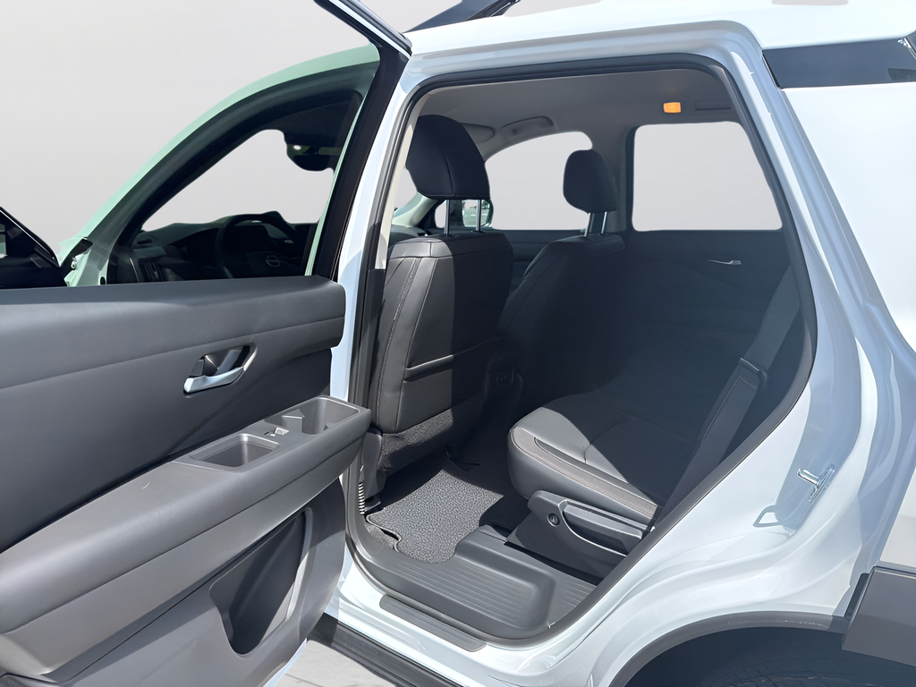 New 2026 White Nissan SL image 18