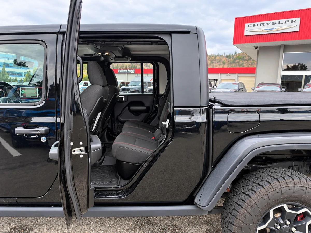 Used 2020 Black Jeep Rubicon image 14