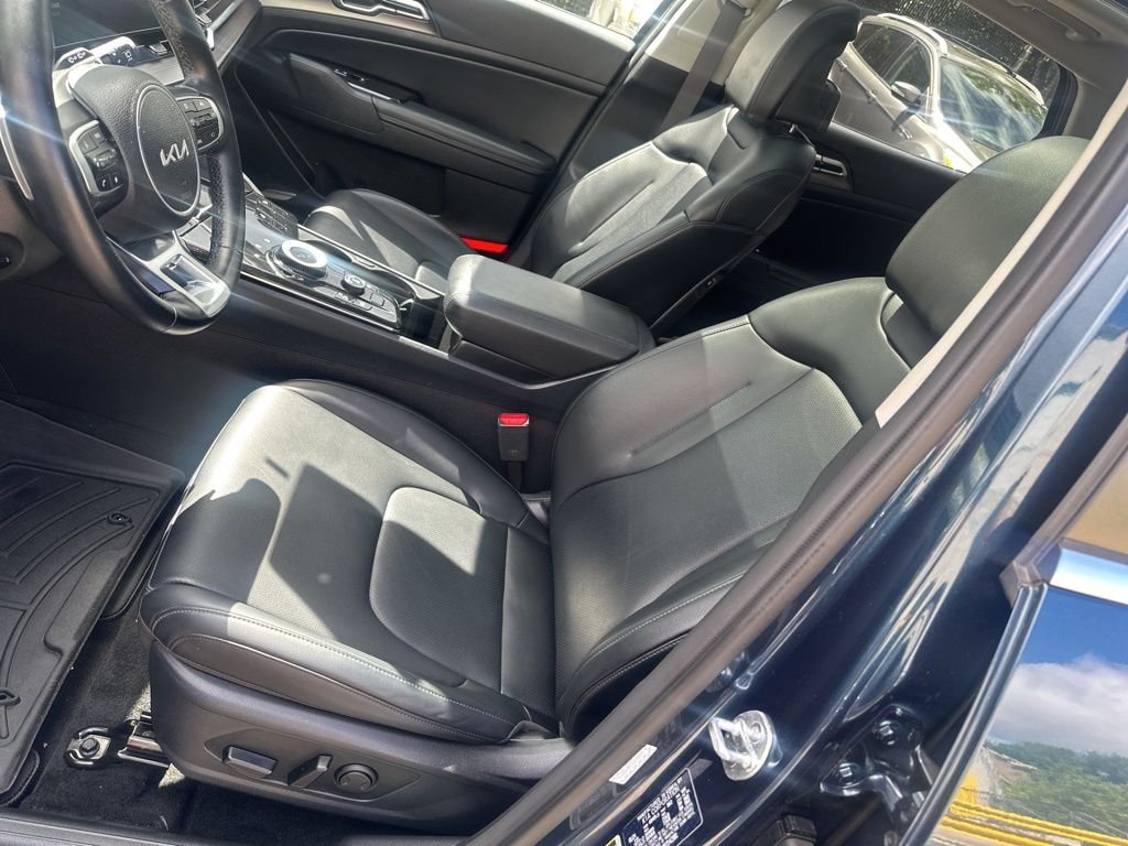 Used 2024 Blue Kia EX image 9