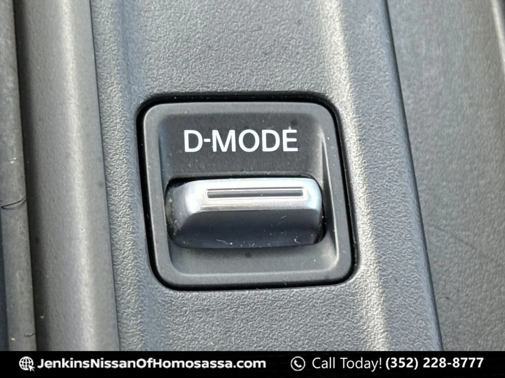 Used 2024 Silver Nissan S image 36