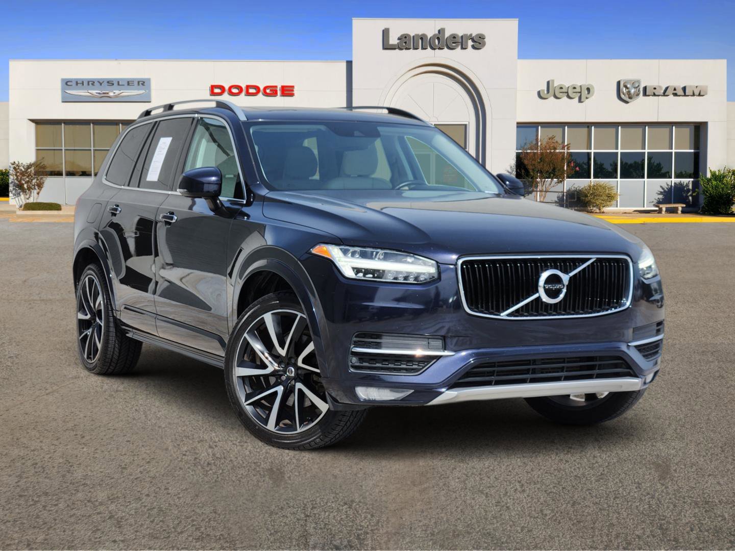 2019 Volvo XC90 T6 Momentum AWD's photo