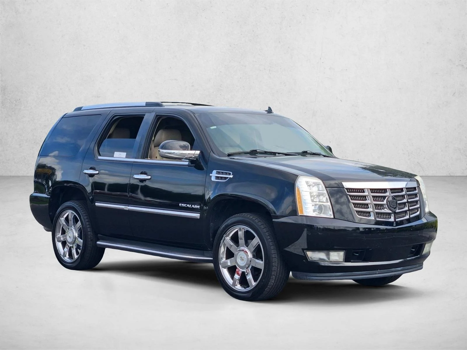 Used 2011 Black Raven Cadillac Luxury image 3