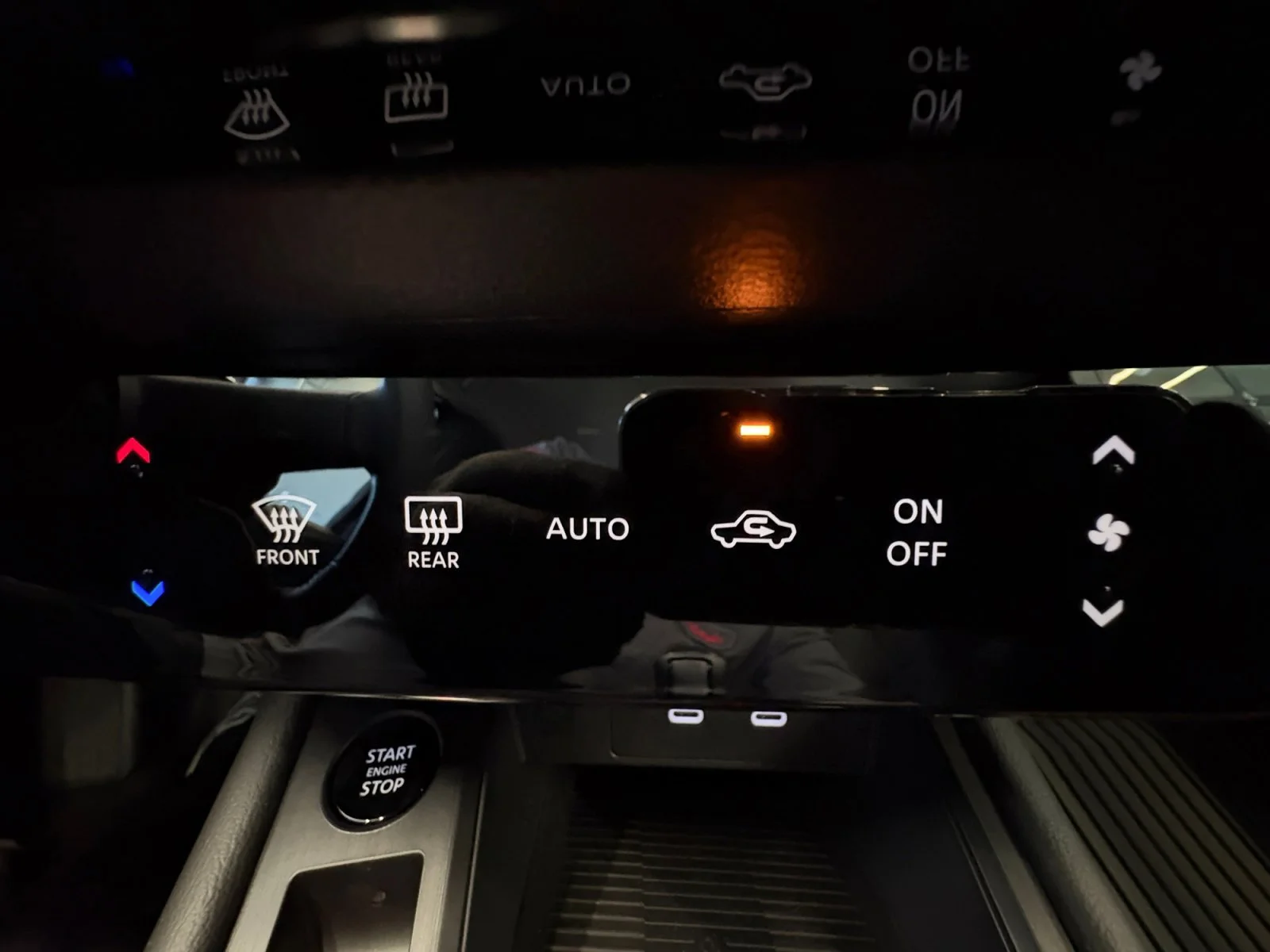 2026 Nissan KICKS SR - Photo 17