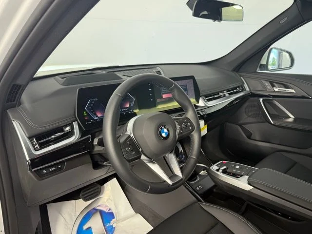 2025 BMW X1 XDrive28i - Photo 11