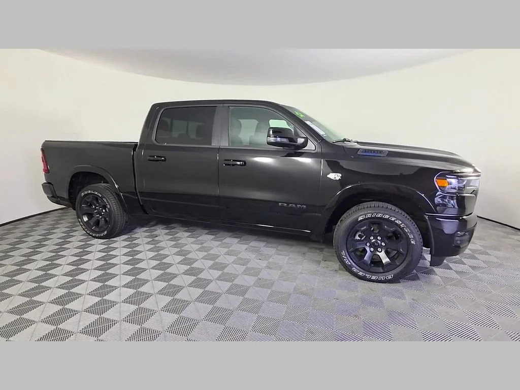 New 2026 Diamond Black Crystal Pearl-Coat Exterior Paint RAM Big Horn image 22