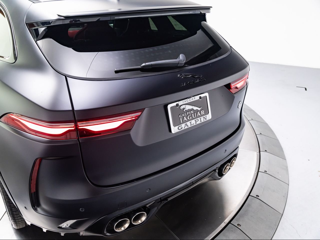 2026 Jaguar F-Pace SVR - Photo 33