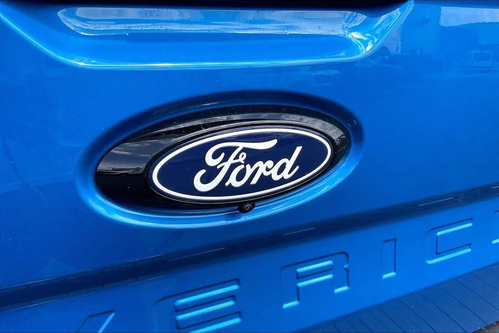 New 2026 Velocity Blue Ford Lobo™ image 7