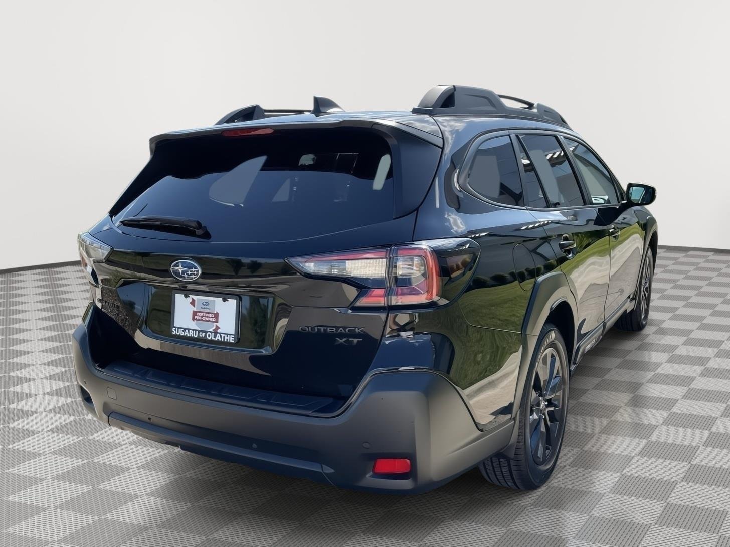 Used 2023 Crystal Black Silica Subaru Onyx Edition XT image 23