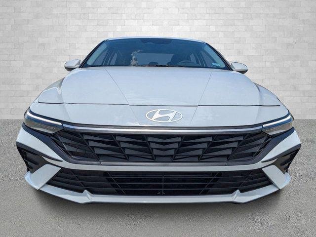 New 2026 Serenity White Hyundai SE image 26