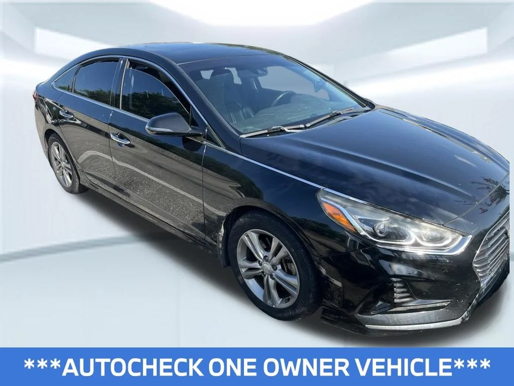 Used 2018 Black Hyundai Limited image 2