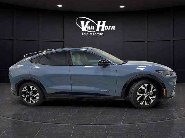 Used 2023 Vapor Blue Metallic Ford Premium image 8