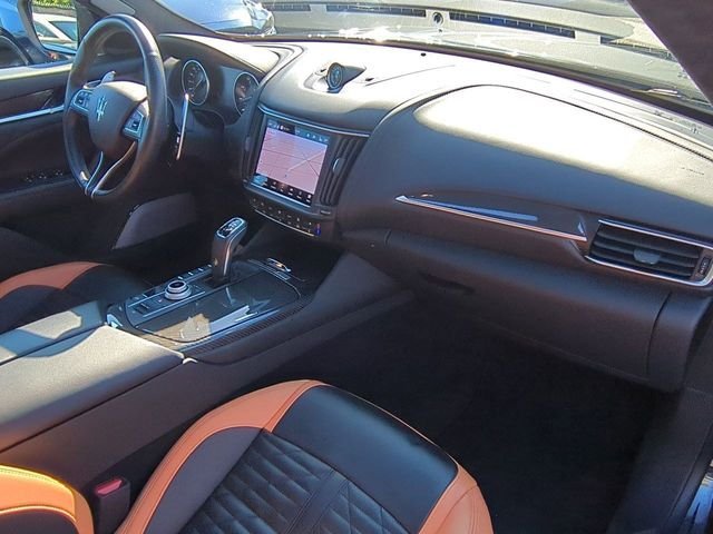 Used 2024 Nero Assoluto Metallic Maserati Trofeo image 29