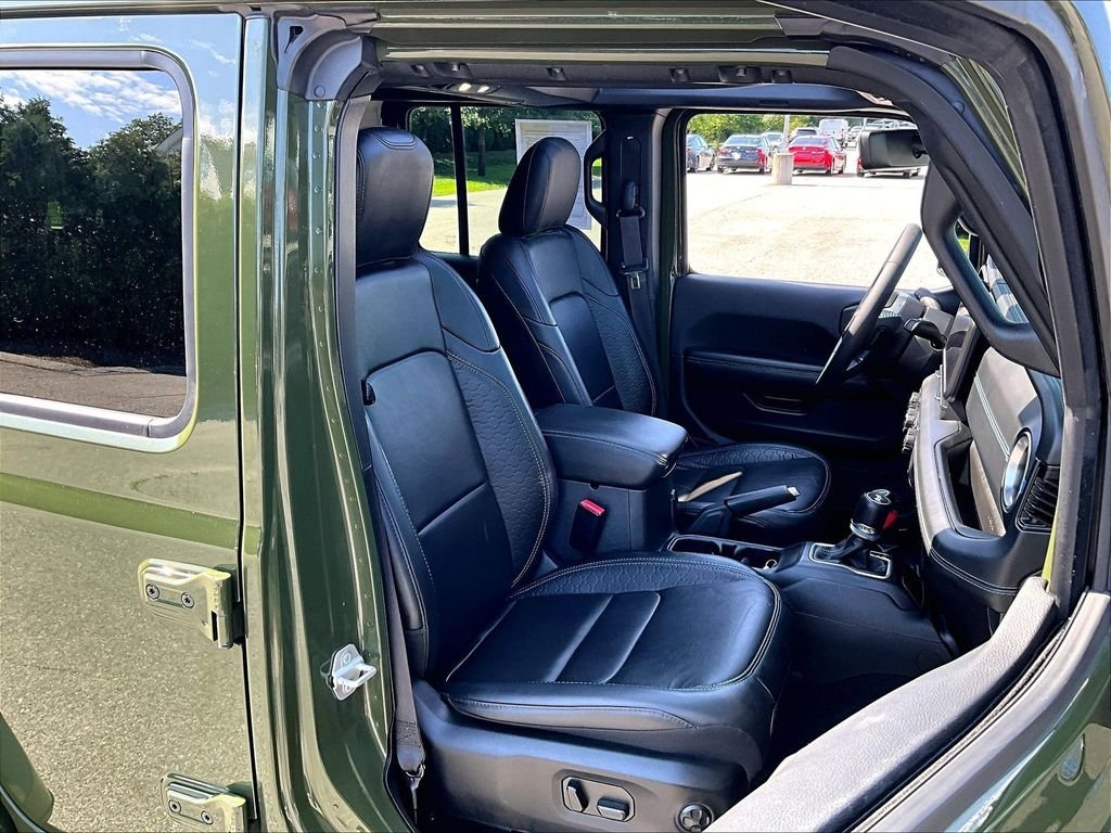 Used 2024 Green Jeep High Altitude 4xe image 11