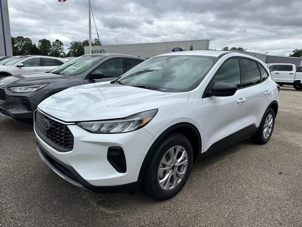 New 2026 Oxford White Ford Active® image 2