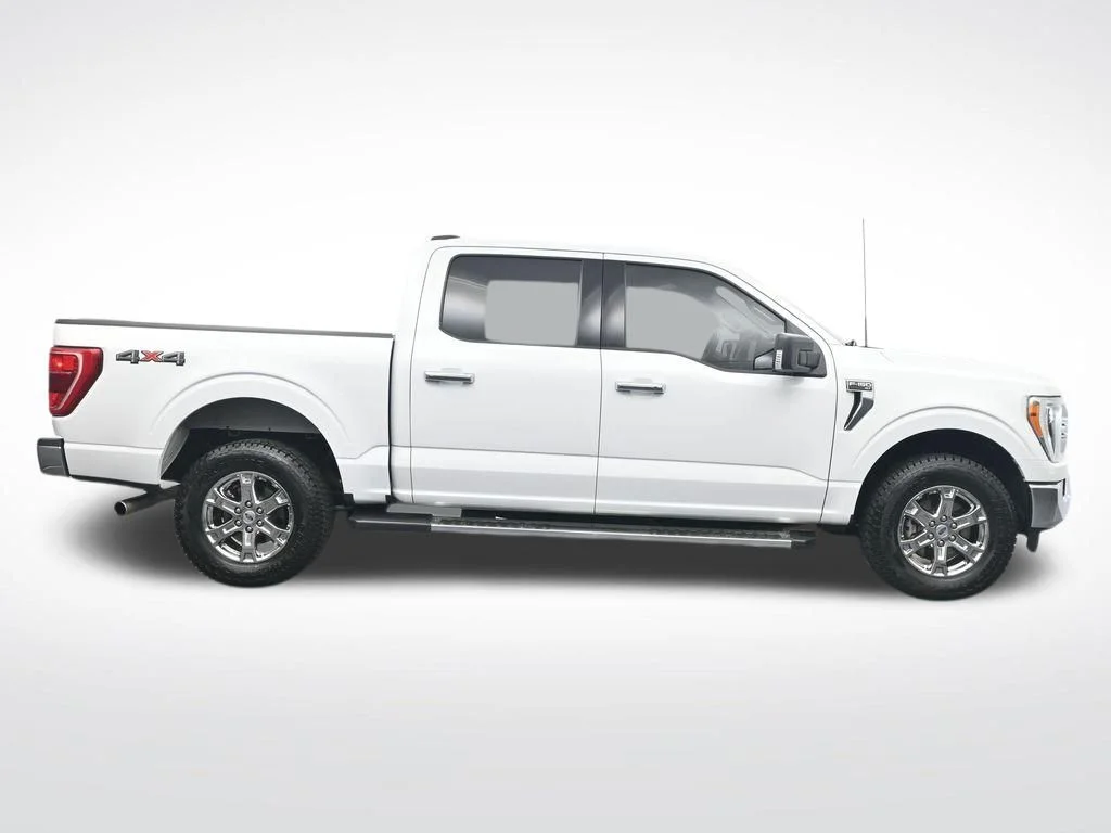 Used 2022 White Ford XLT image 4
