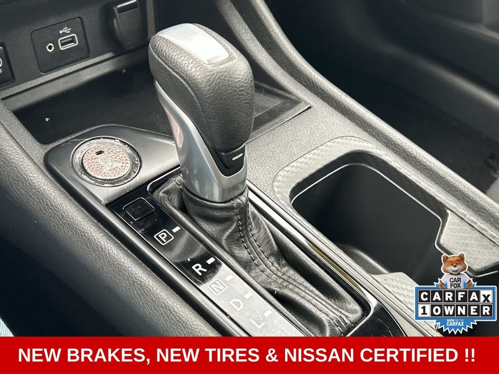 Used 2025 Gray Nissan S image 27