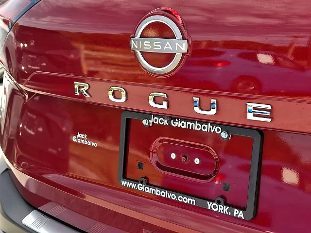 Used 2023 Red Nissan SV image 29