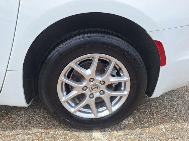 Used 2024 Bright White Clearcoat Chrysler Touring L image 26